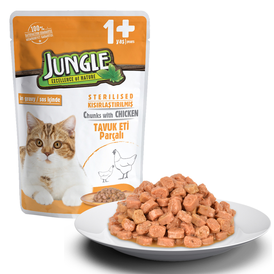 Jungle Pouch Kısır Kedi Biftekli 24 Ad.Jelli Yaş Mama 100 gr. Karşı konulmaz lezzete ve kaliteli zengin içeriğe sahiptir. Tüm ırklardan kısırlaştırılmış kedilerin tüketebileceği, jelli dana eti parçalı yaş kedi maması. İçerisinde bağışıklık sistemine destek olan vitaminler ve mineraller bulunur.  Üriner sağlık desteği için Dl Metionin kullanılmıştır. Dostlarınızın parlak ve canlı tüylere sahip olmasına destek olan bakır ve çinko içerir. Karşı konulmaz lezzete ve kaliteli zengin içeriğe sahiptir.  Kullanım ve Günlük Besleme Miktarı:   Dostlarınıza oda sıcaklığında veriniz. 3 ile 5 kg arasındaki yetişkin kedi için en az 2 öğünde günlük 2,5 ila 4 poşet veriniz. Buzdolabında saklayınız. Açıldıktan sonra 48 saat içerisinde tüketiniz.  Bileşimi:   Et ve hayvansal türev ürünleri (minimum % 4 dana eti dahil), Bitkisel protein özleri, Bitkisel kökenli türev ürünler, Mineraller, Çeşitli şekerler.  Analitik Bileşenler:   Ham Protein % 9.0, Ham lif: % 0.8, Yağ içeriği: % 4.0 Ham kül % 2.5 Nem: % 82 Teknolojik Katkı maddesi: Sinameki sakızı : 1990 mg  Besinsel Katkı Maddeleri:   Vitamin D3: 155IU (Diş ve Kemikler), Vitamin E : 31 Mg (Hücresel Koruma), Vitamin B1: 2.39 Mg (Enerji), Vitamin C: 98,24 mg ( Bağışıklık) Biyotin: 0,01 mg Taurin: 245,1 Mg (Görme ve Kalp İşlevi), Bakır (E4) 0.59 Mg (Cilt, Post), Manganese (E5): 1.84 Mg (Diş ve Kemikler), Çinko (E6): 15,56 Mg (Cilt), İyot (E2): 0.15 Mg (Enerji)  1 Kolide 24 Adet 100 gr. Pouch Vardır. (Fiyat 1 Koli Fiyatıdır.)